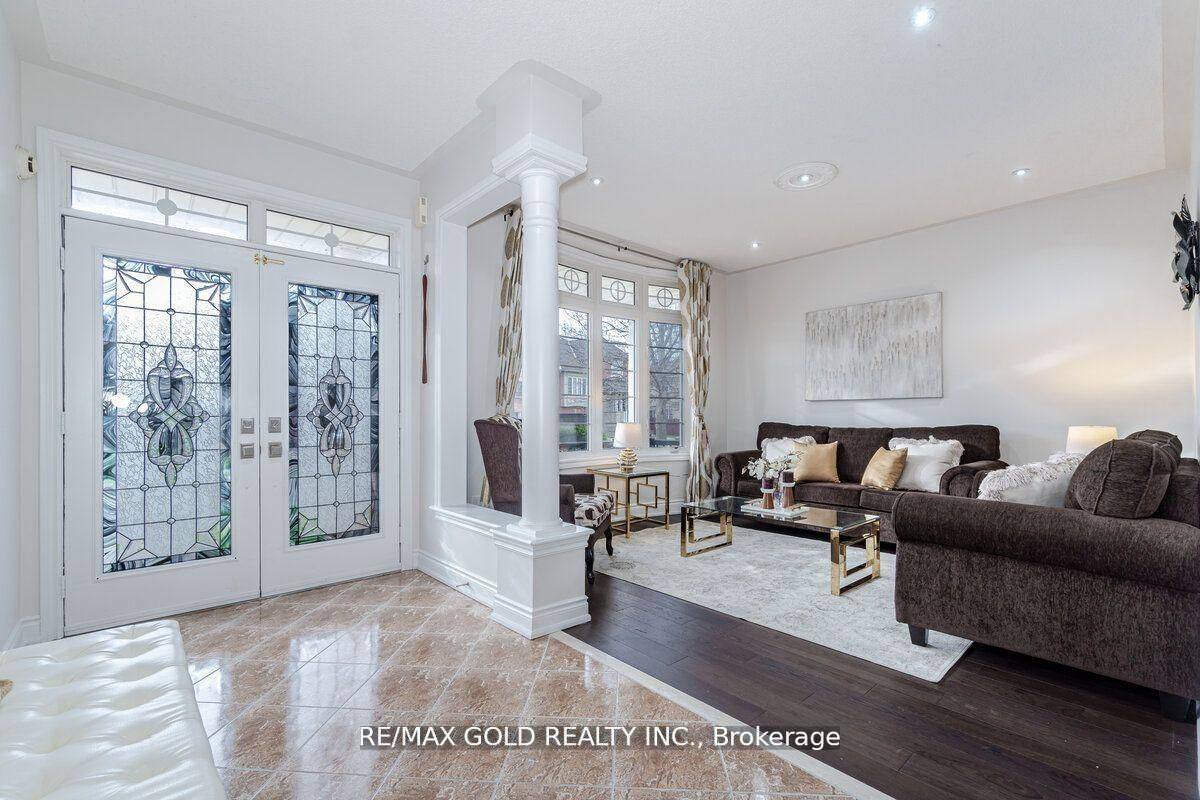 Brampton, ON L6R 3K5,29 Ocean Ridge DR