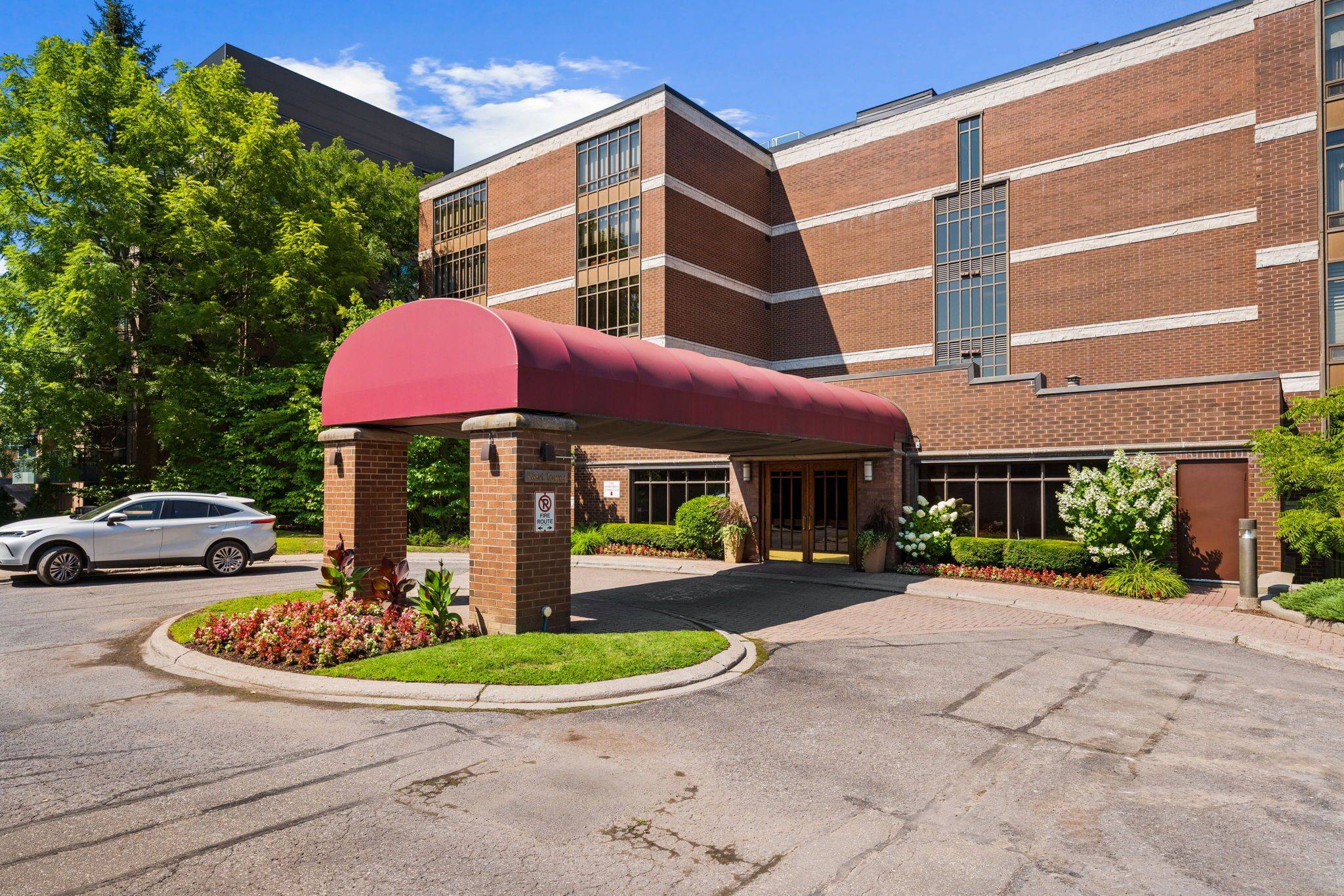 Glebe - Ottawa East And Area, ON K1S 5K8,111 Echo DR #406