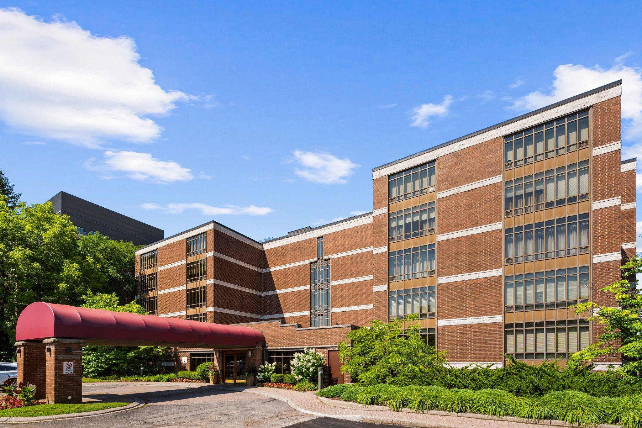 Glebe - Ottawa East And Area, ON K1S 5K8,111 Echo DR #406