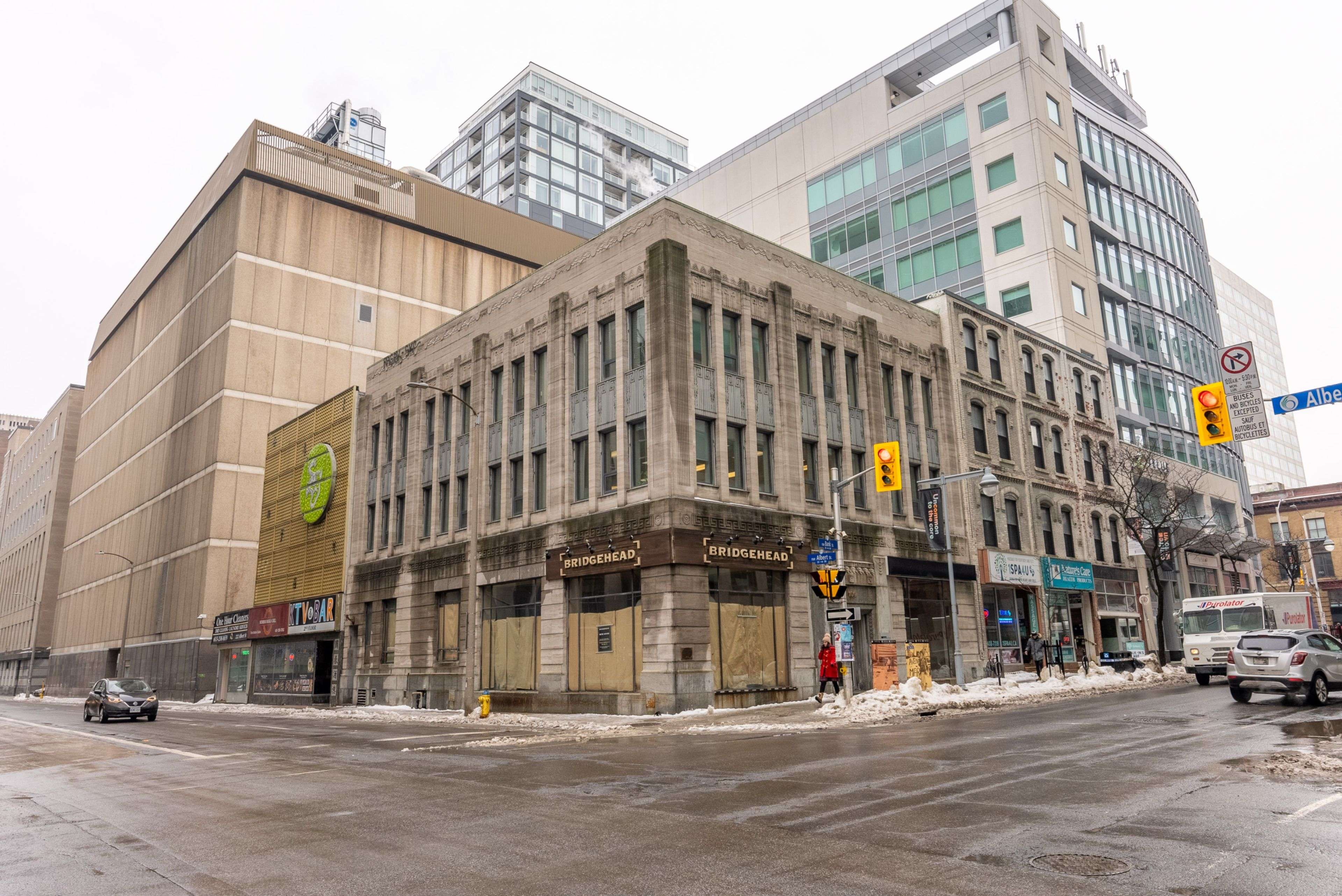 Ottawa Centre, ON K1P 5N5,109 Bank ST