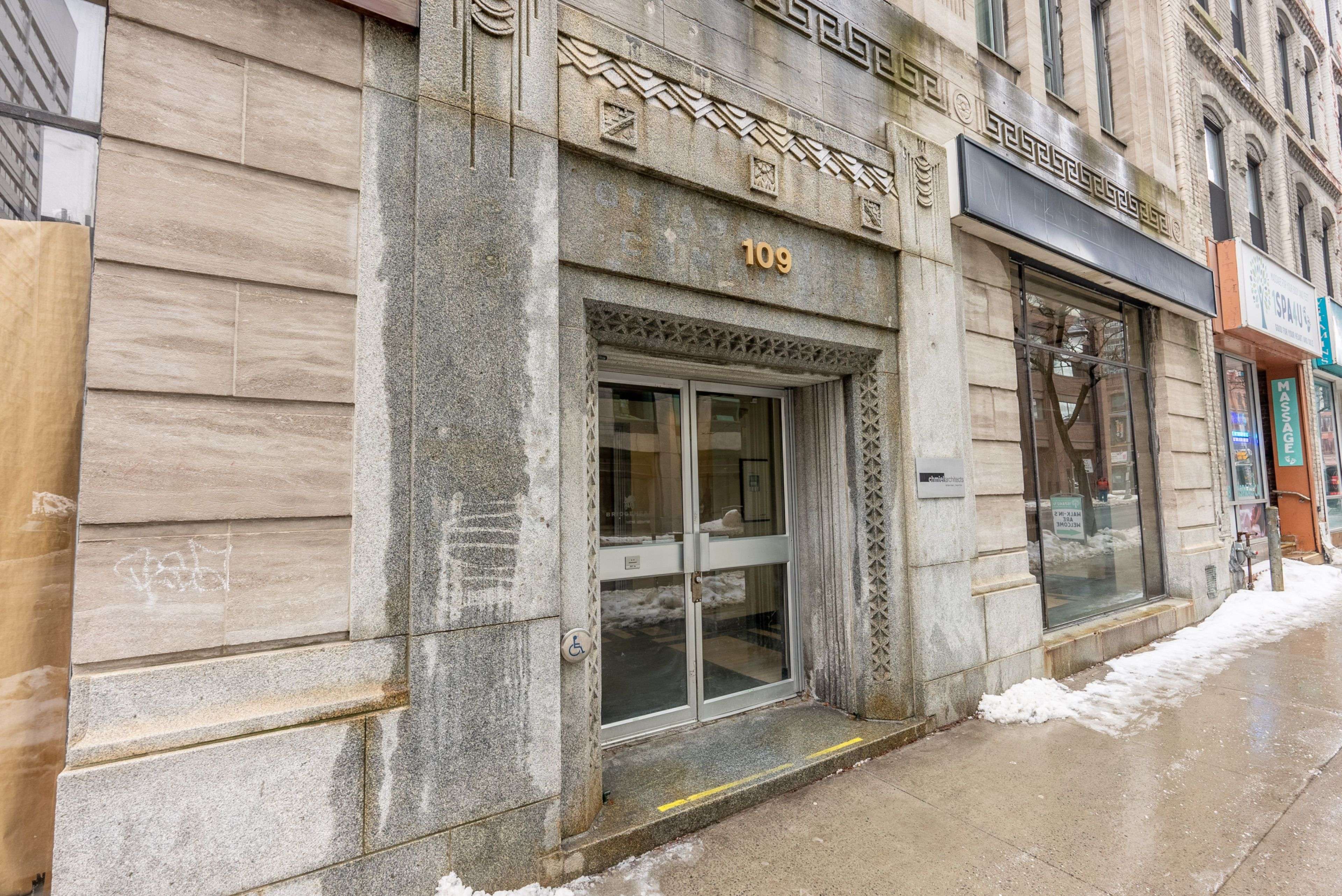 Ottawa Centre, ON K1P 5N5,109 Bank ST