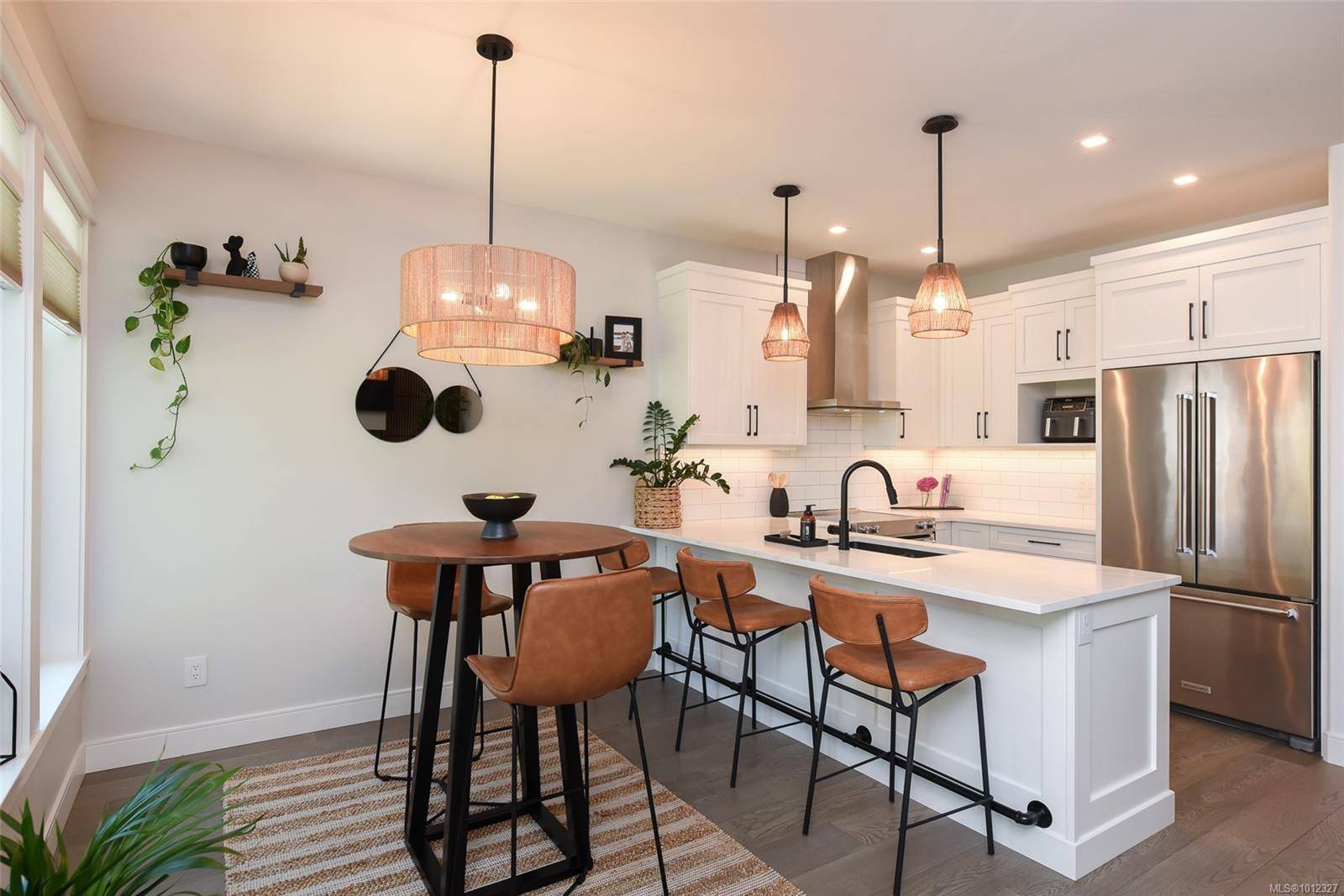 Comox, BC V9M 2A5,468 Anderton Rd #2