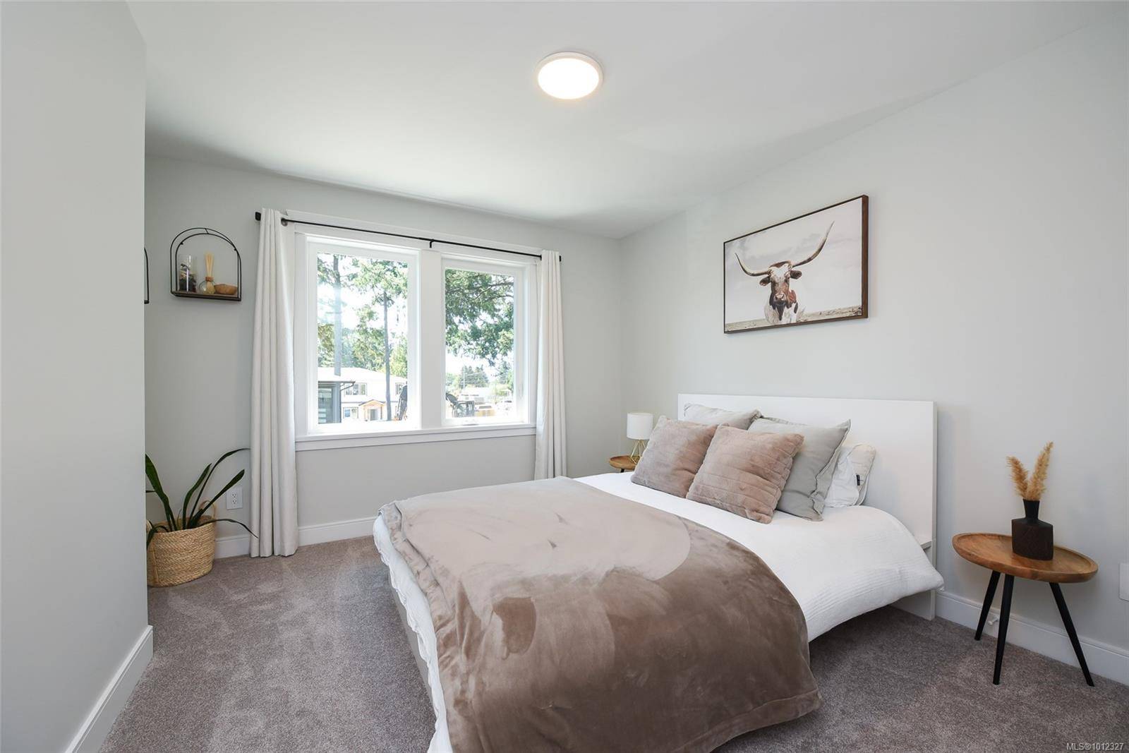 Comox, BC V9M 2A5,468 Anderton Rd #2