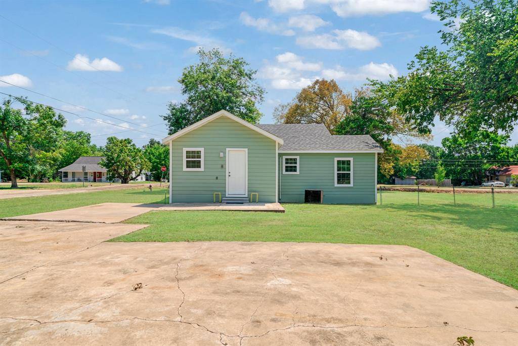 Roxton, TX 75477,602 Sunset Street