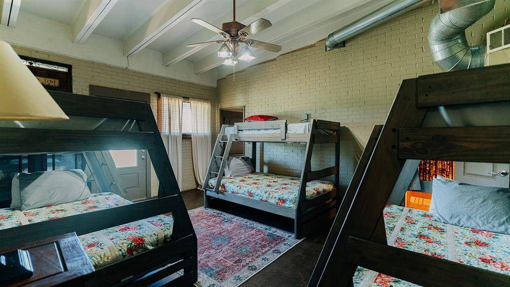 Whitney, TX 76692,175 Tobacco Road