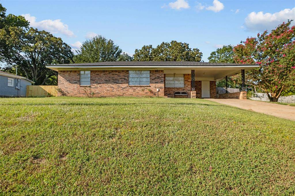 Palestine, TX 75803,207 5th Street