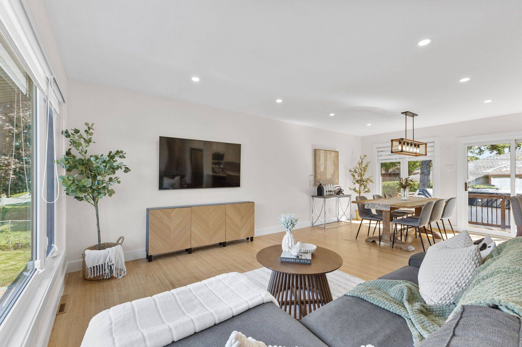 Mckellar Heights - Glabar Park And Area, ON K2A 1L4,2180 Lenester AVE