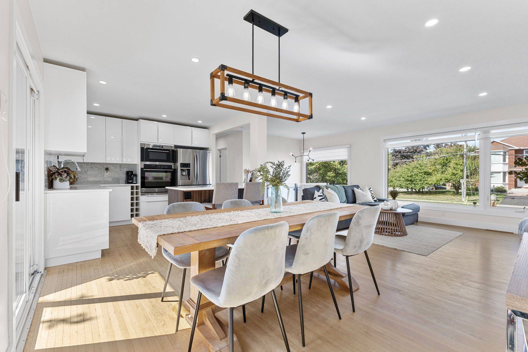 Mckellar Heights - Glabar Park And Area, ON K2A 1L4,2180 Lenester AVE