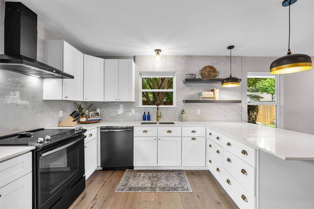 Dallas, TX 75238,9536 Larchwood Drive