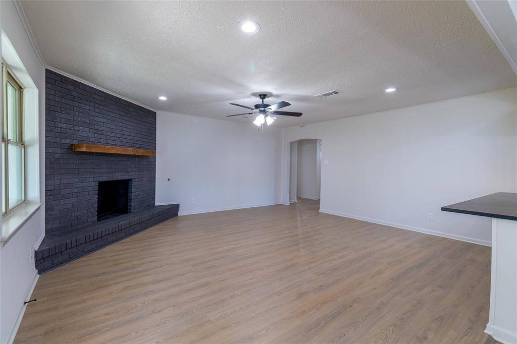 Fort Worth, TX 76133,6192 Wrigley Way