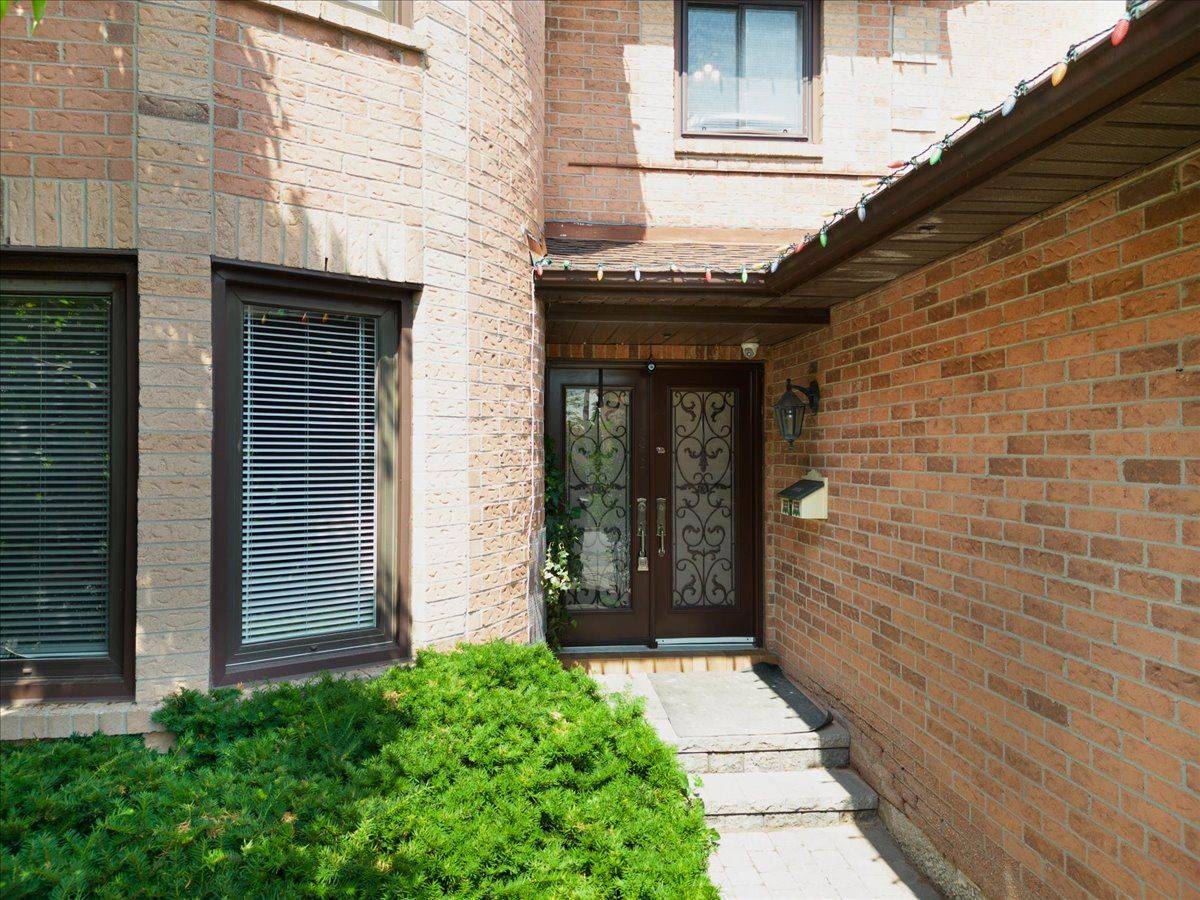 Mississauga, ON L5N 4M5,6019 Tillsdown DR