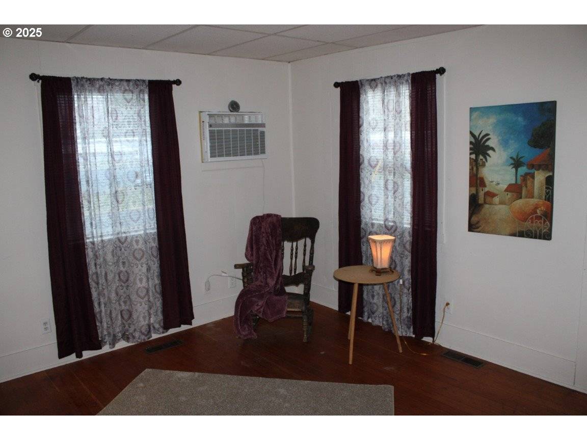 Athena, OR 97813,229 E DARWIN ST