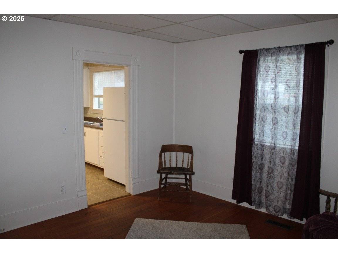 Athena, OR 97813,229 E DARWIN ST