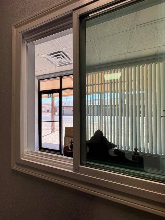 Italy, TX 76651,115 W Main Street