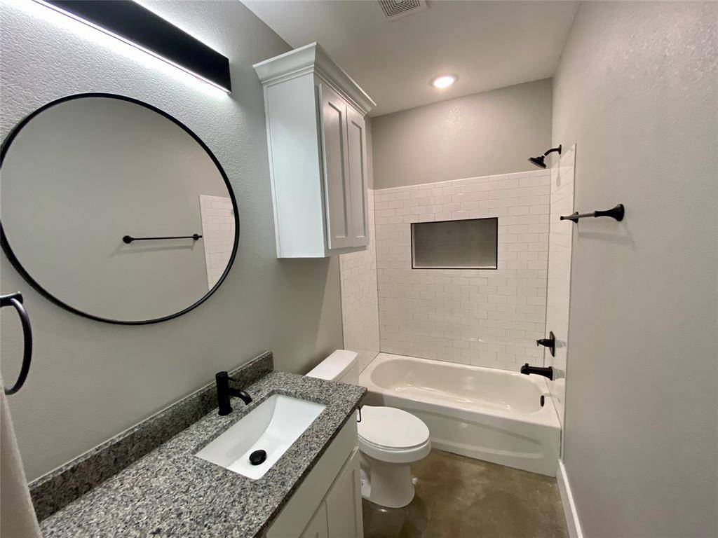 Denison, TX 75021,114 W Walker Street