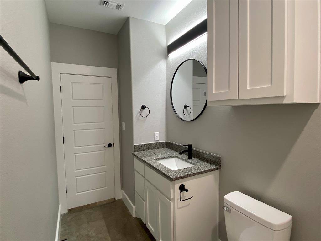 Denison, TX 75021,114 W Walker Street