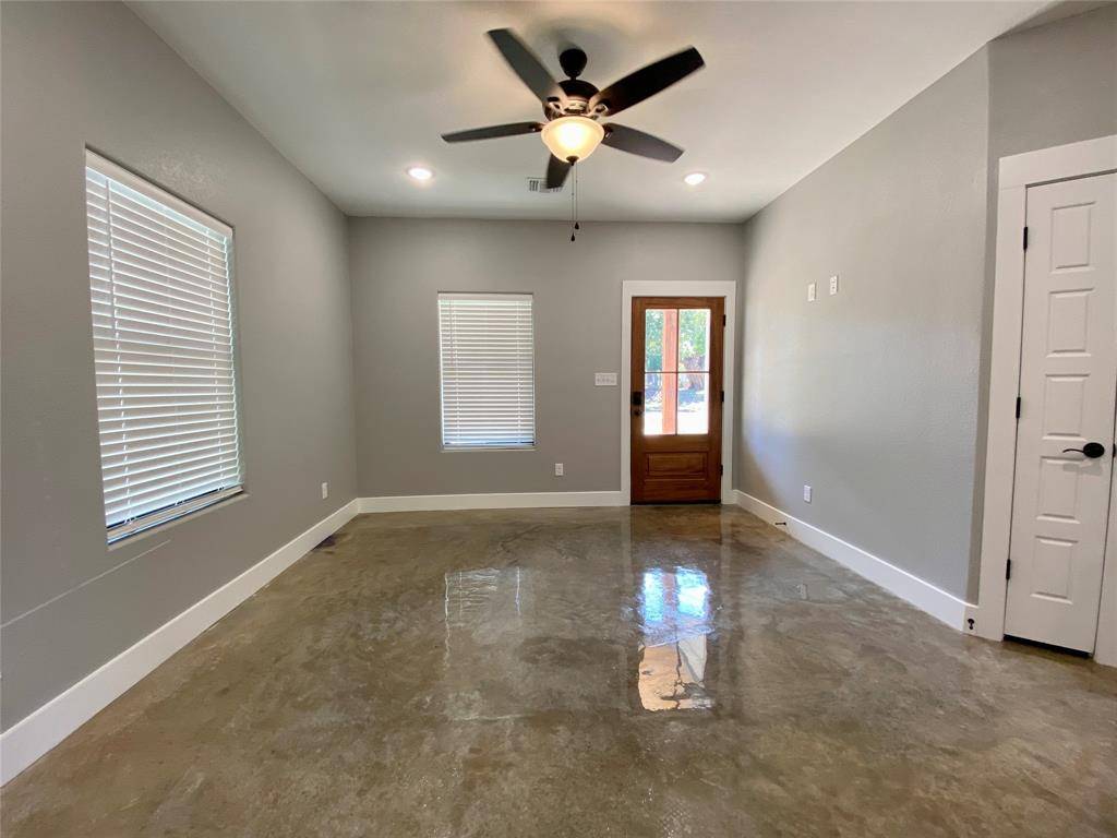 Denison, TX 75021,114 W Walker Street