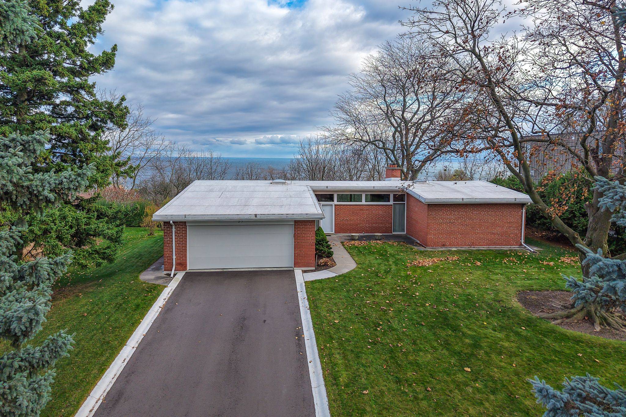 Toronto E08, ON M1M 1J3,59 Hill CRES