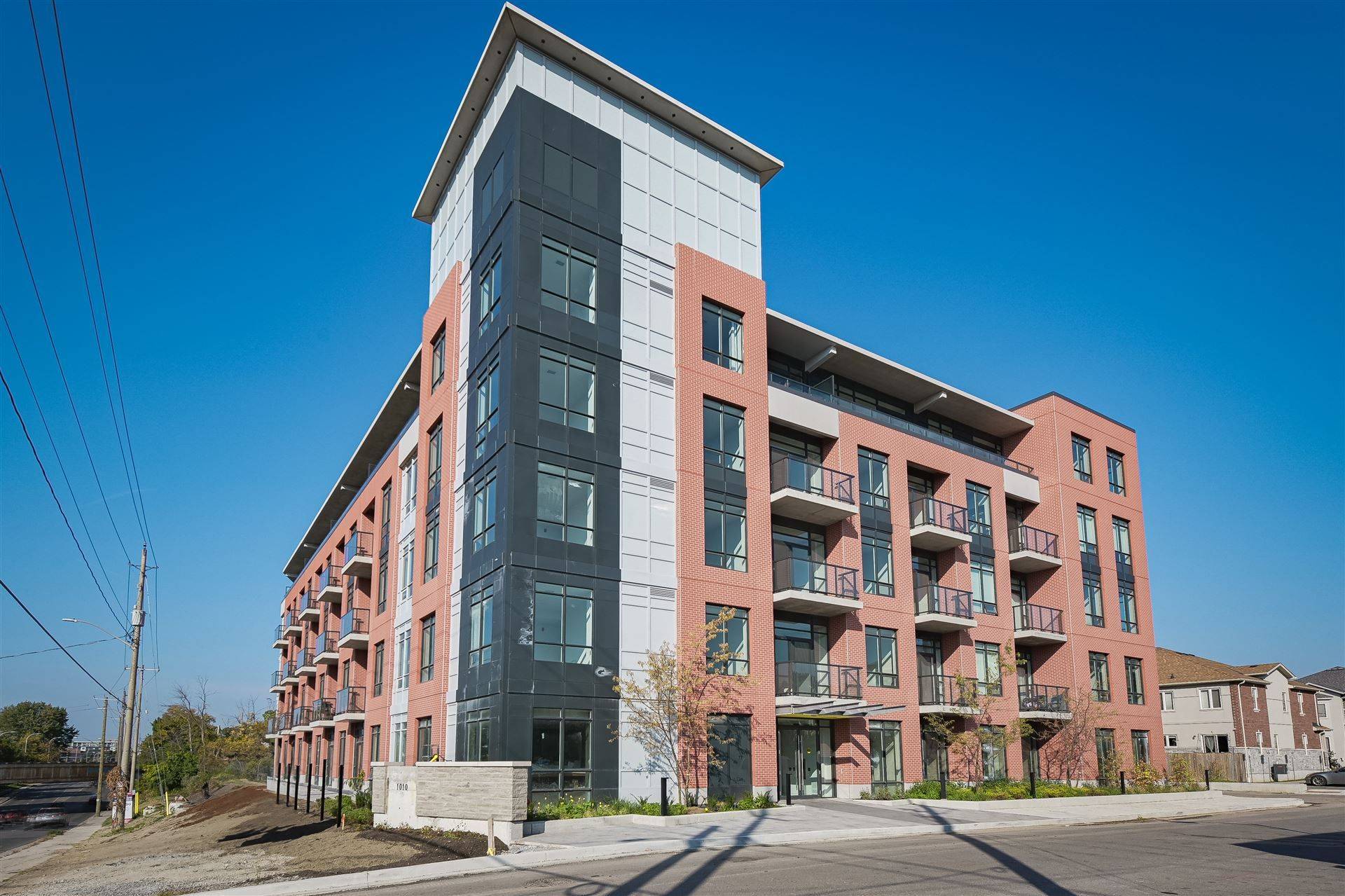 Whitby, ON L1N 2K2,1010 Dundas ST E #220