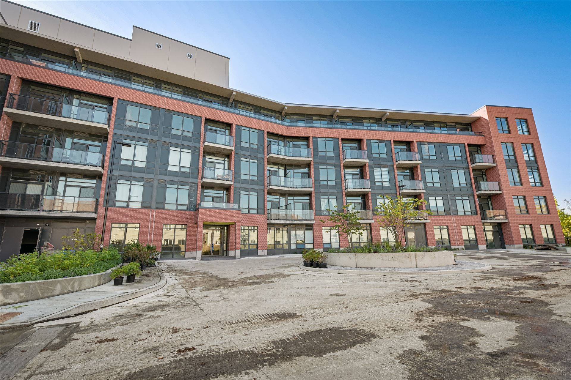 Whitby, ON L1N 2K2,1010 Dundas ST E #220