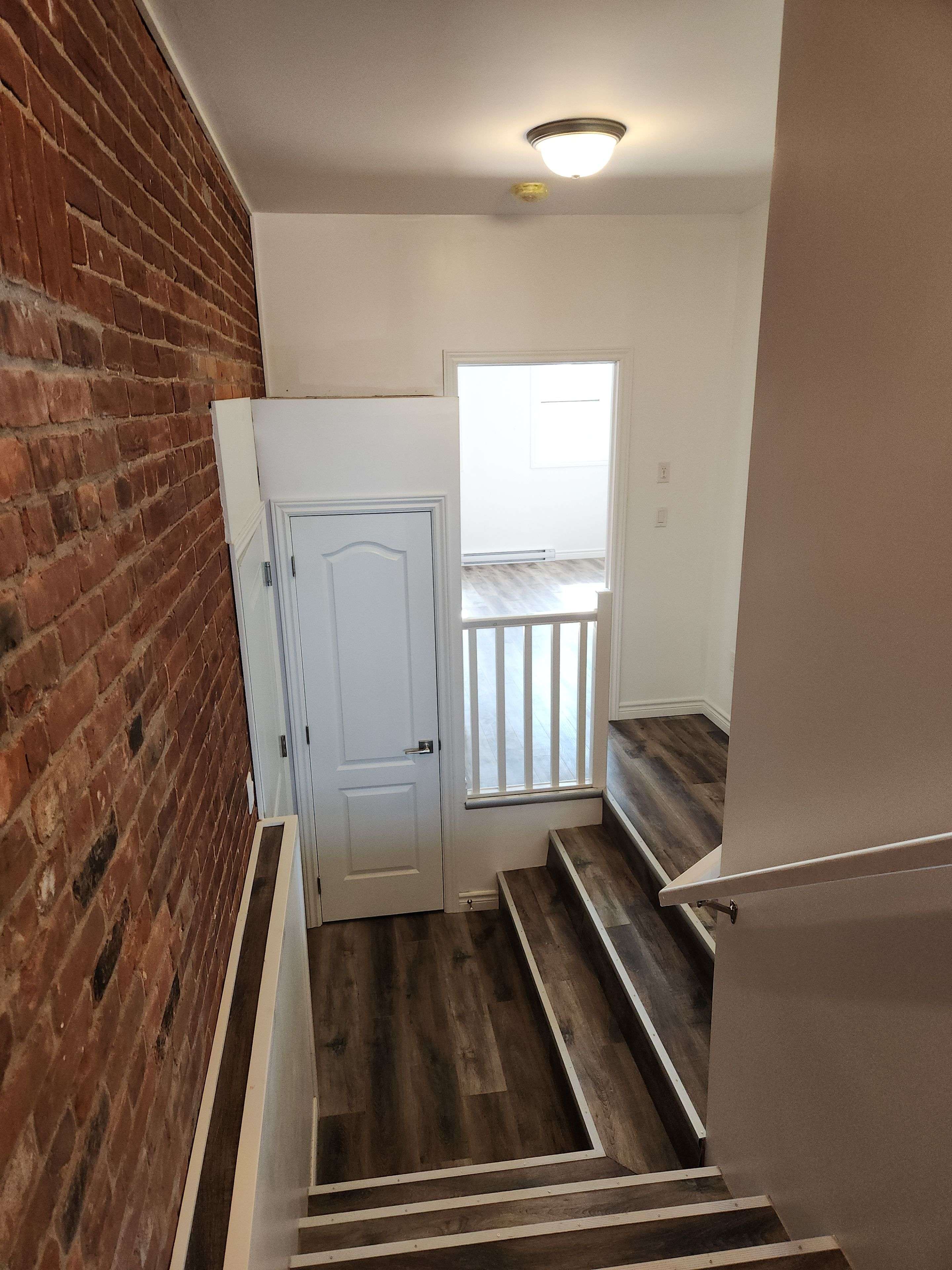 Springwater, ON L0L 1P0,9 Queen ST W #203