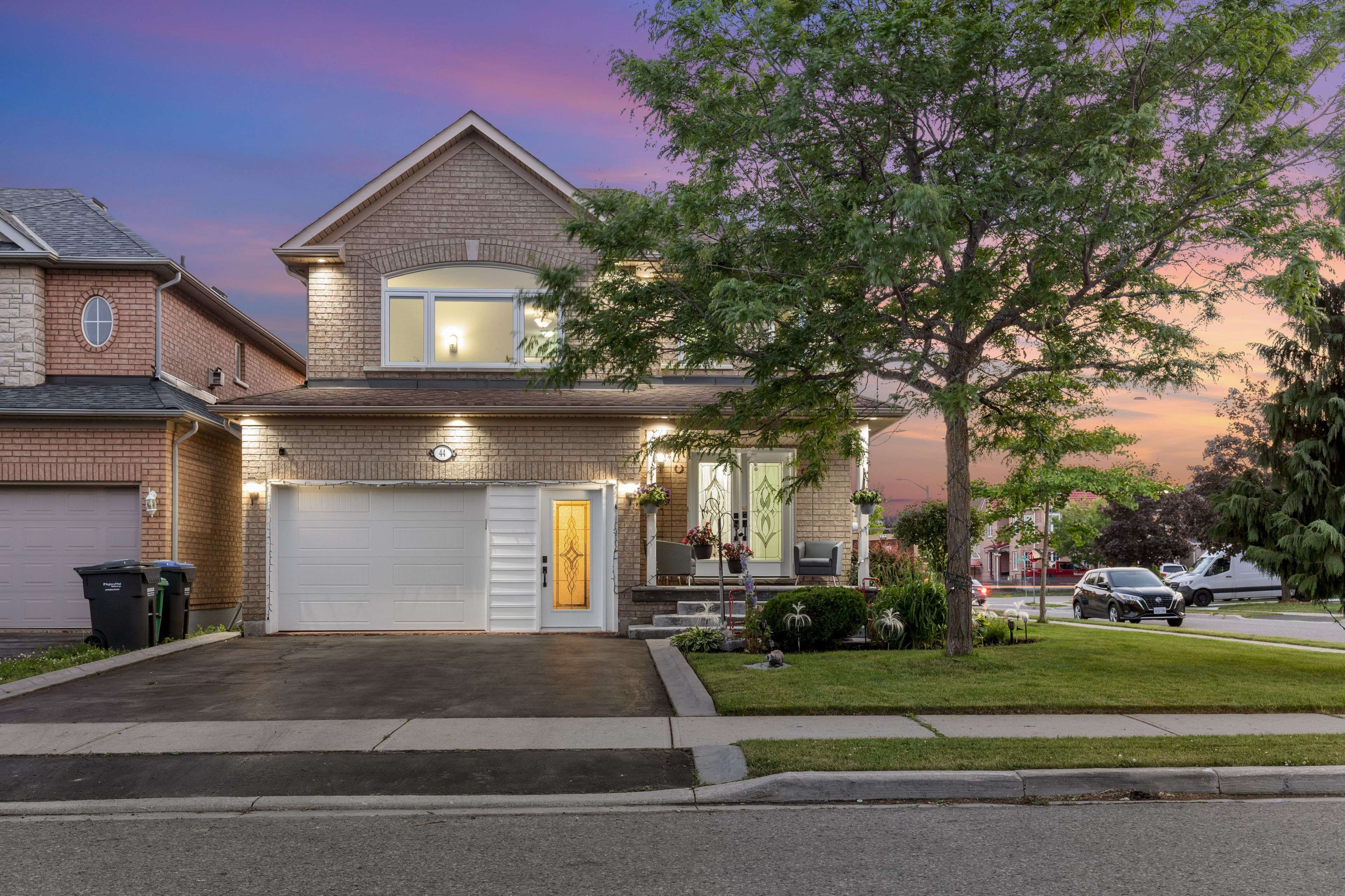 Brampton, ON L7A 2W8,44 Newark WAY