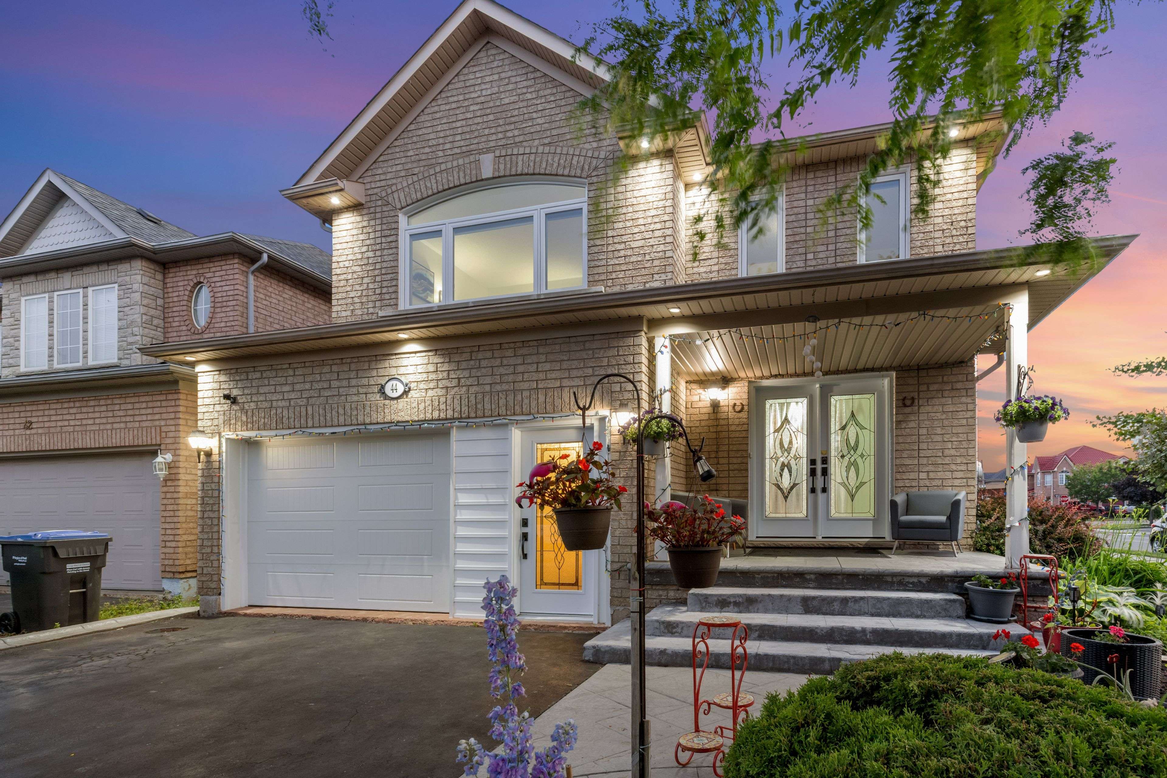 Brampton, ON L7A 2W8,44 Newark WAY