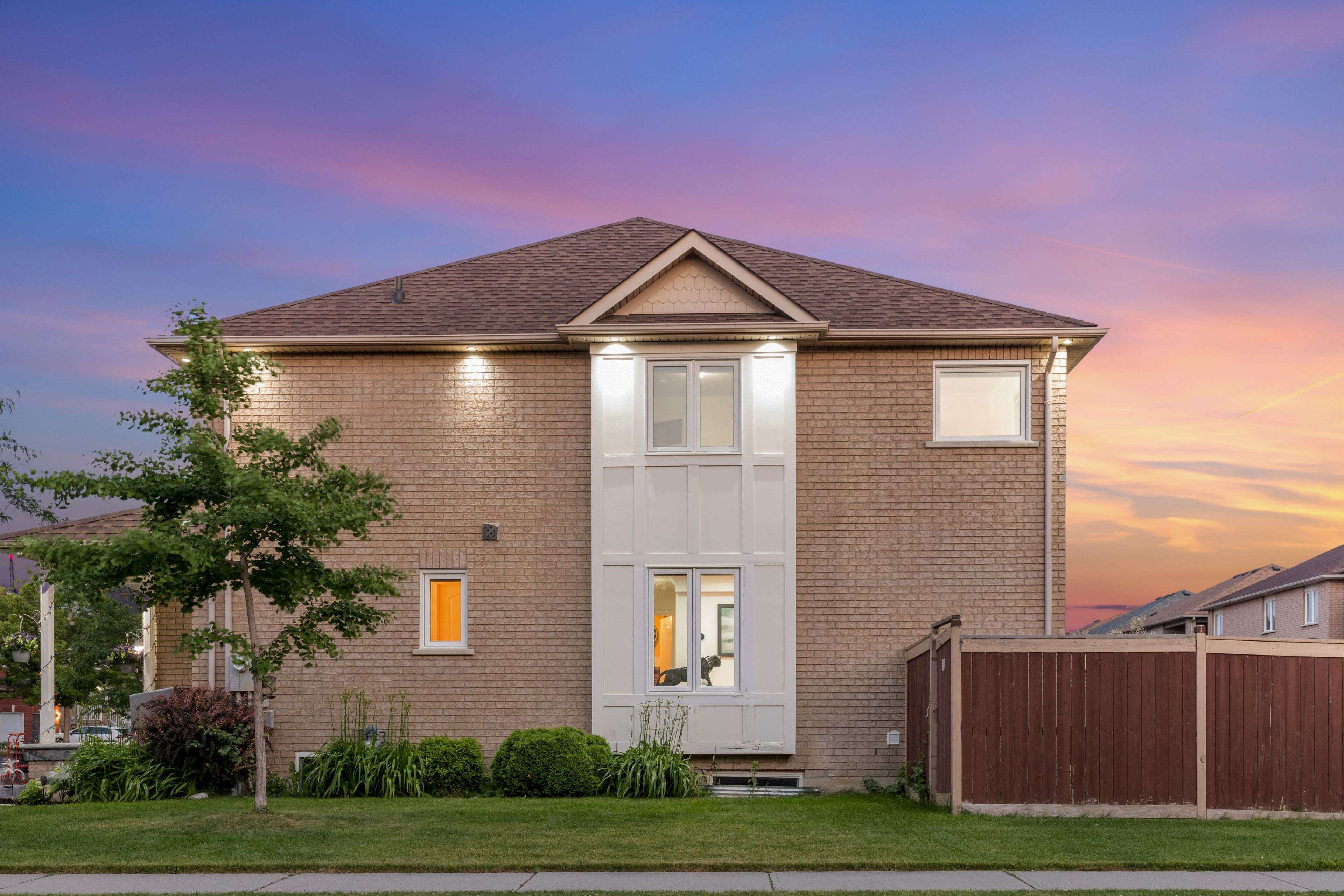 Brampton, ON L7A 2W8,44 Newark WAY