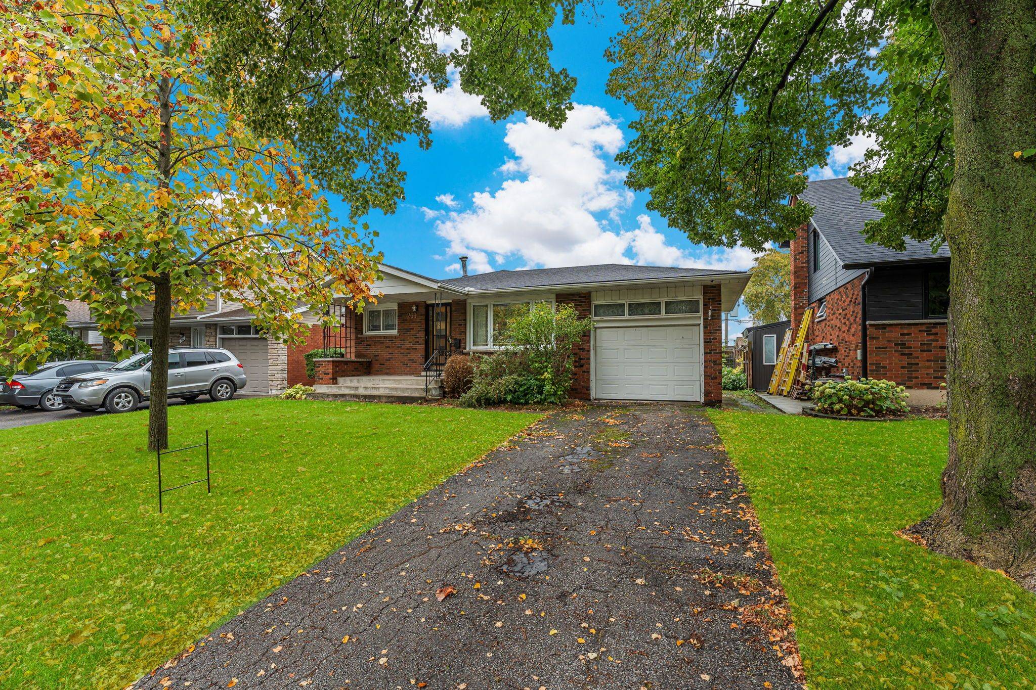 Hamilton, ON L8K 4G3,269 Rainbow DR