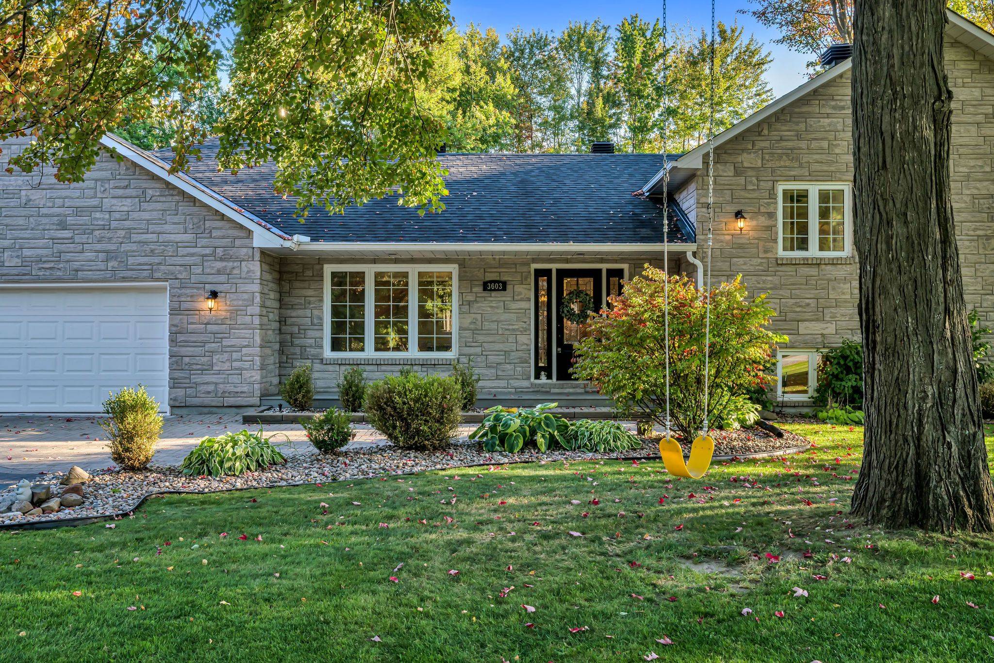 Orleans - Cumberland And Area, ON K4B 1K5,3603 Delson DR