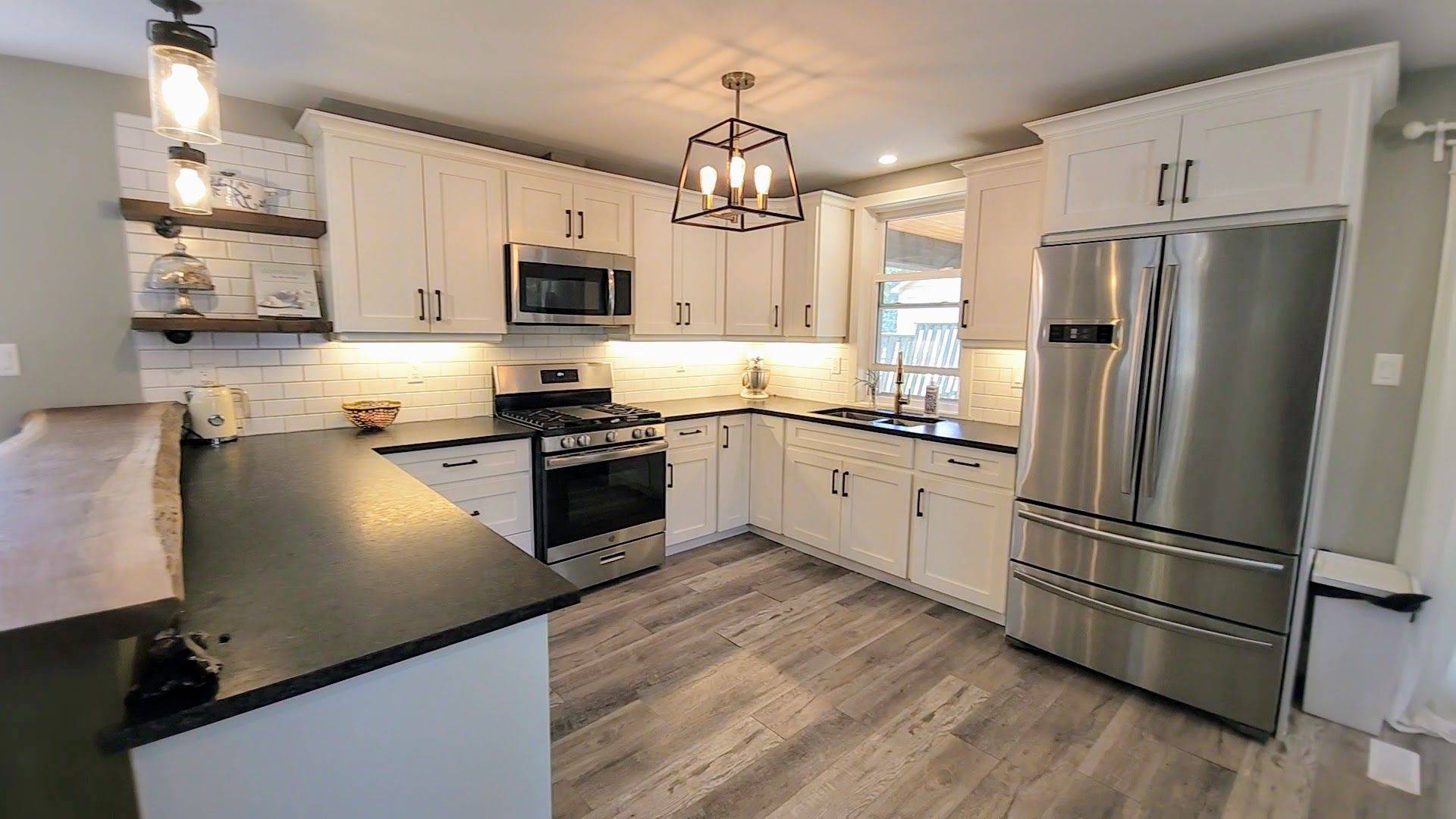 Hamilton, ON L8T 3C7,324 East 43rd ST