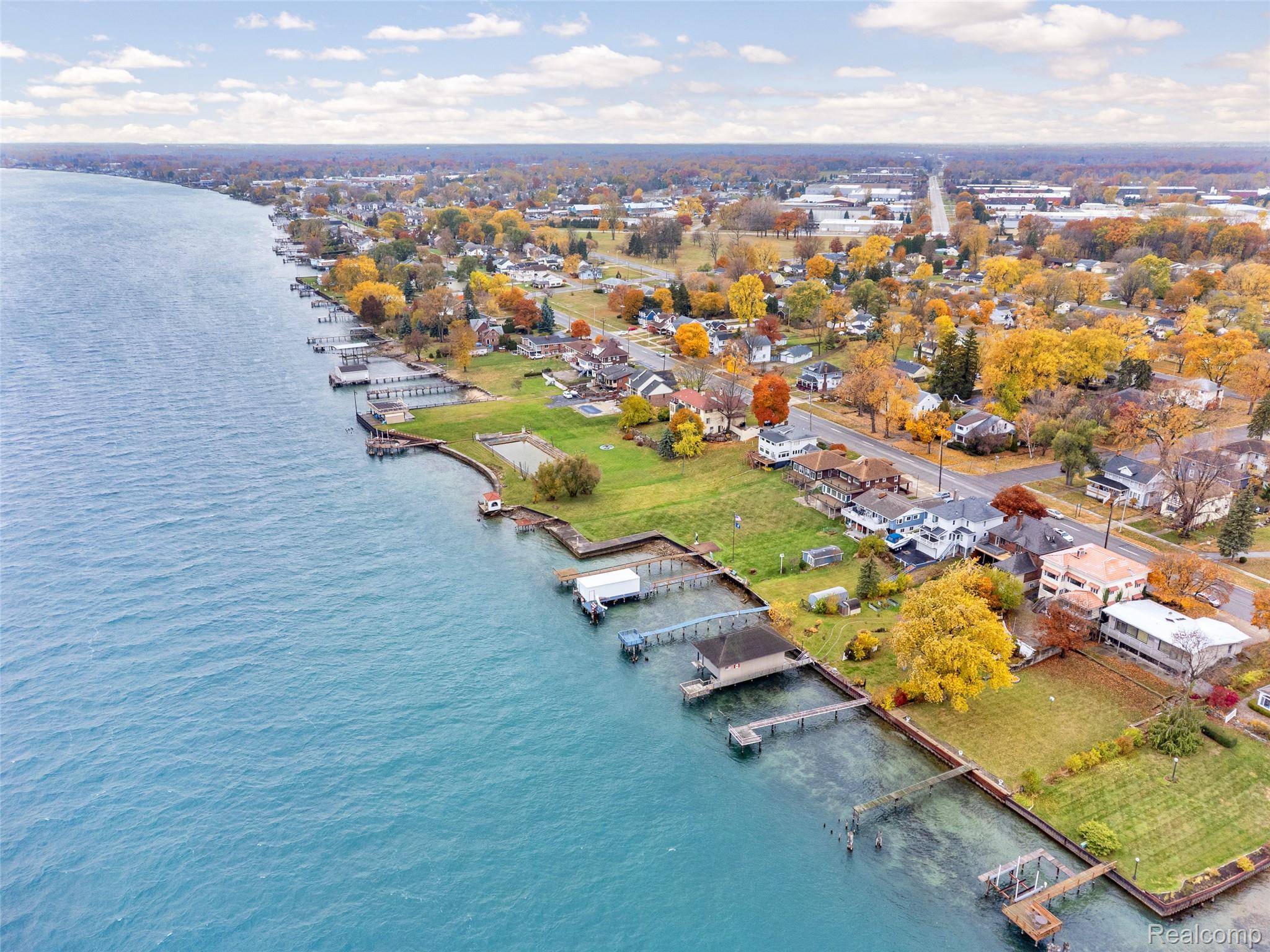 Port Huron, MI 48060,2752 Military ST