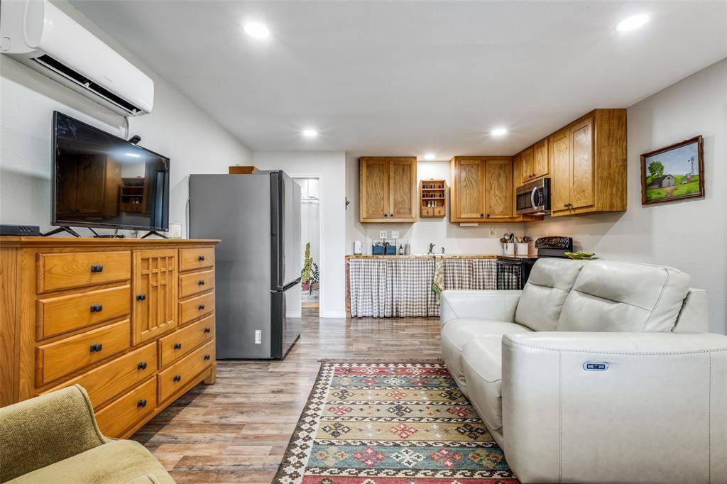 Forestburg, TX 76239,227 Lanier Road