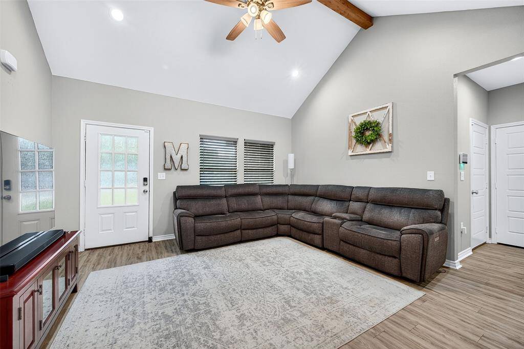 Collinsville, TX 76233,307 Brockett Street