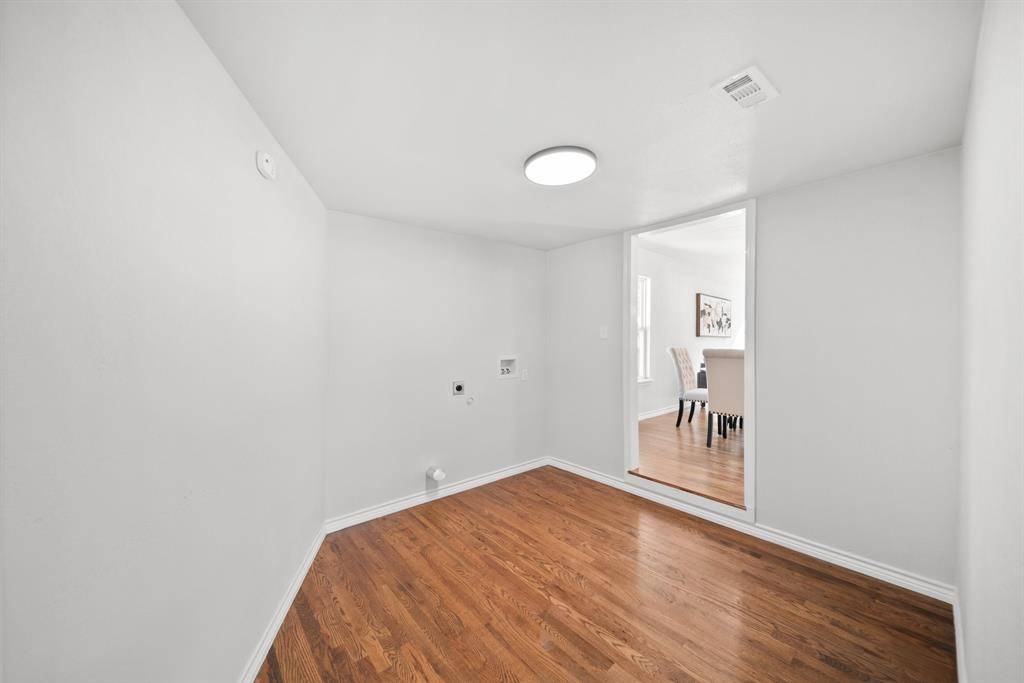 Dallas, TX 75224,407 Bradley Street