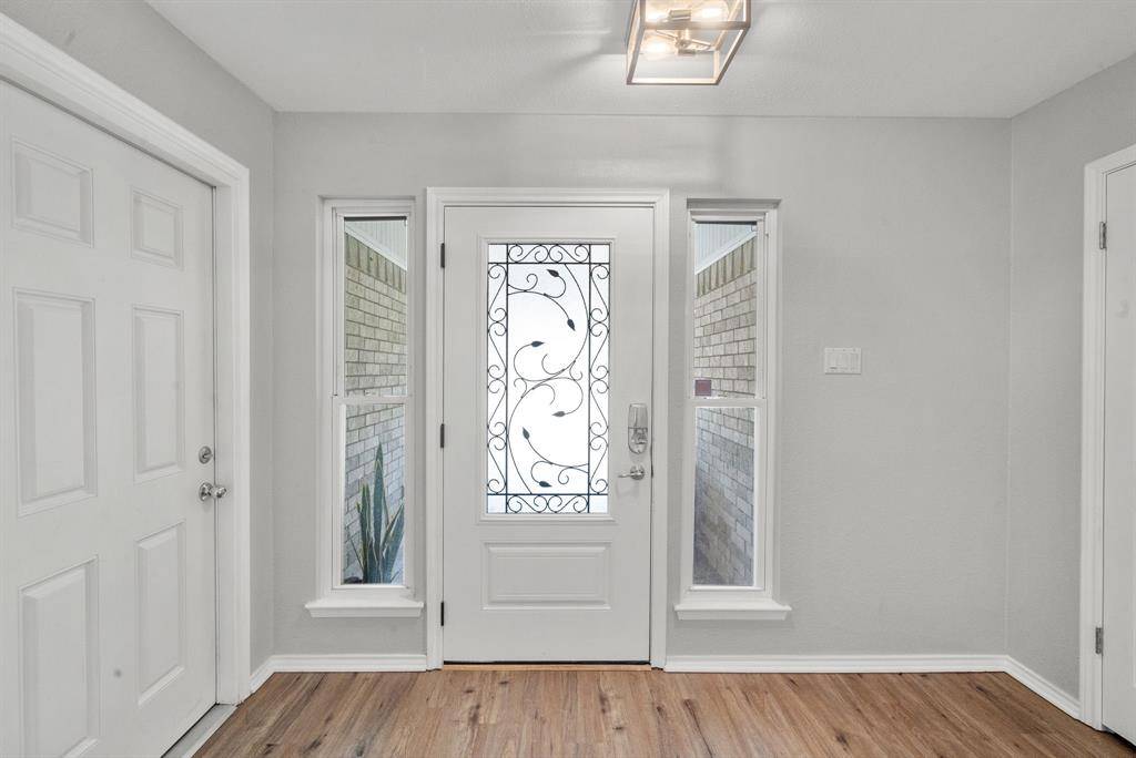 Lake Kiowa, TX 76240,104 Pontiac Drive