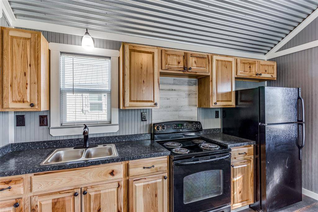 Chico, TX 76431,906 El Camino Real #4