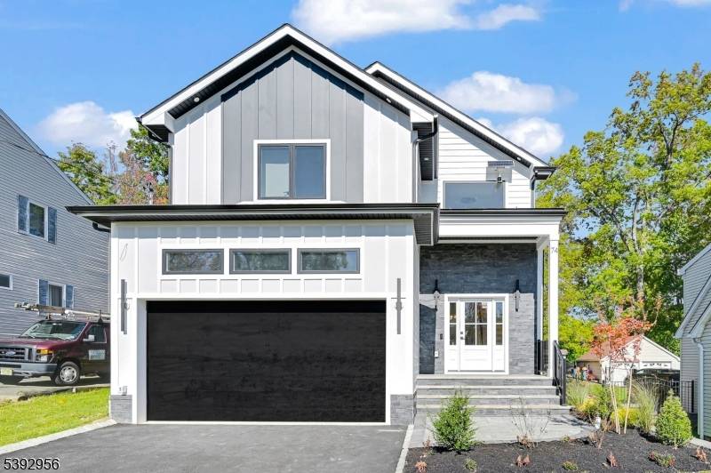 Livingston Twp., NJ 07039,74 Hillside Ter