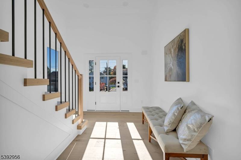 Livingston Twp., NJ 07039,74 Hillside Ter