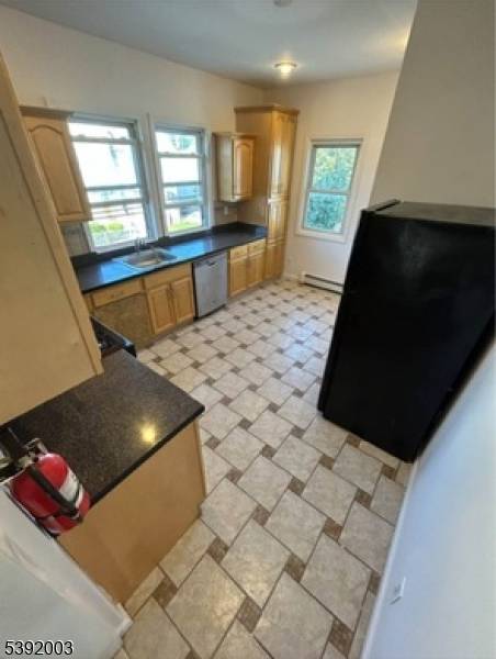 Belleville Twp., NJ 07109,466 Cortlandt St 2nd Fl. #2