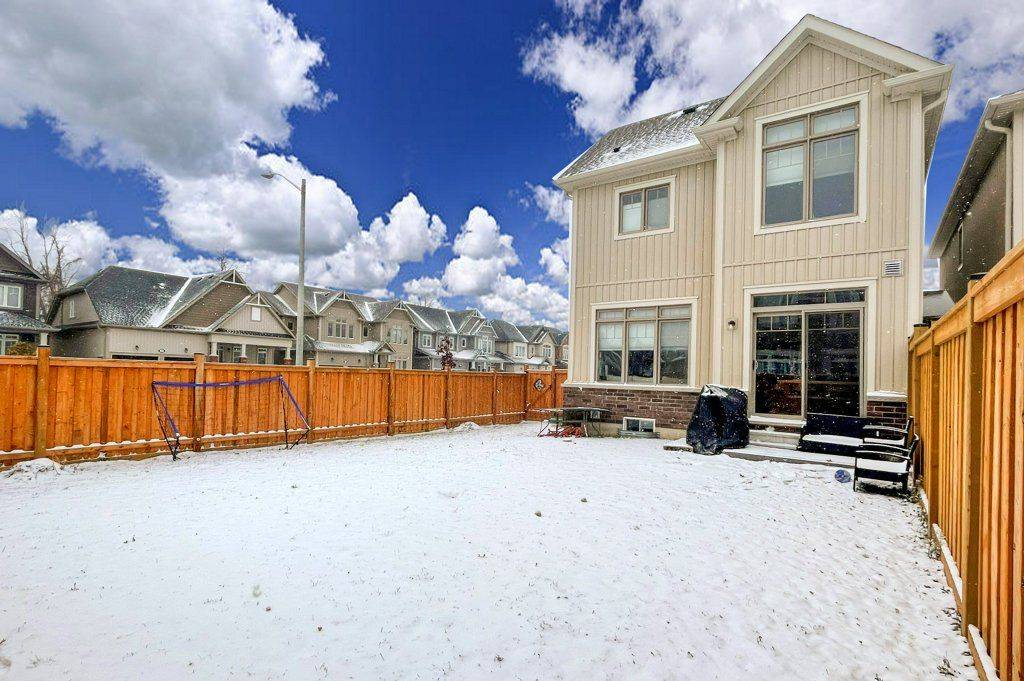 Collingwood, ON L9Y 3W8,35 KIRBY AVE