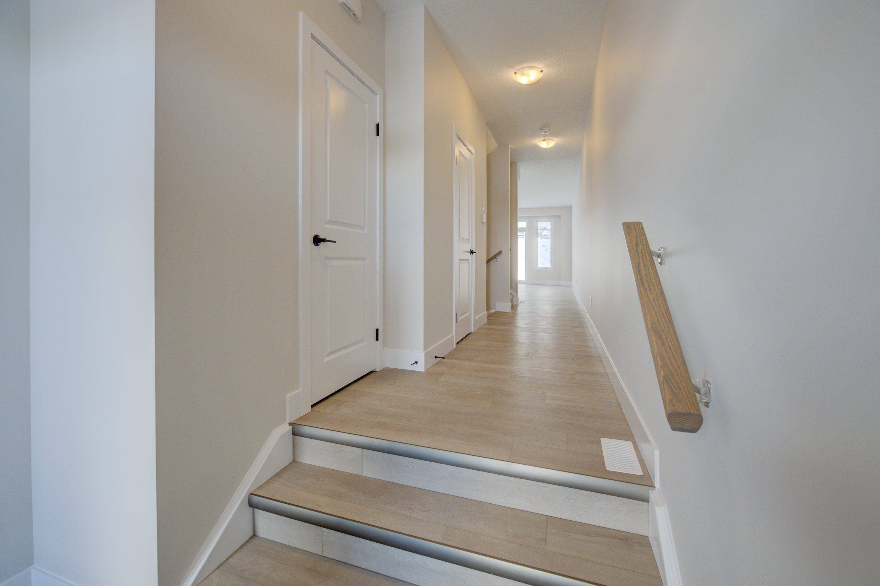 Kitchener, ON N2B 0B1,163 Dunnigan DR