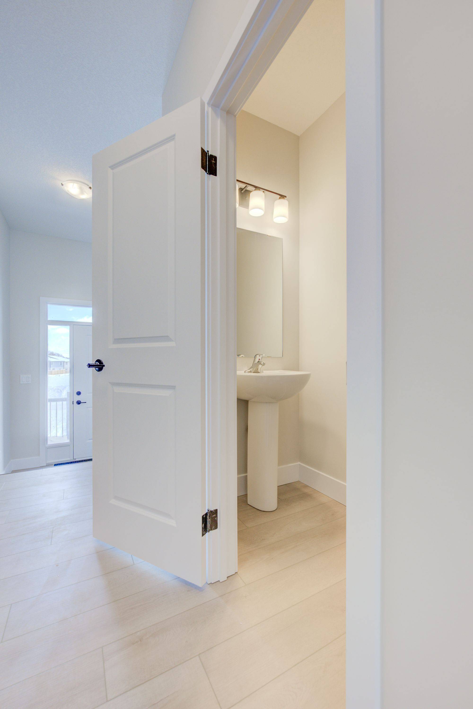 Kitchener, ON N2B 0B1,163 Dunnigan DR