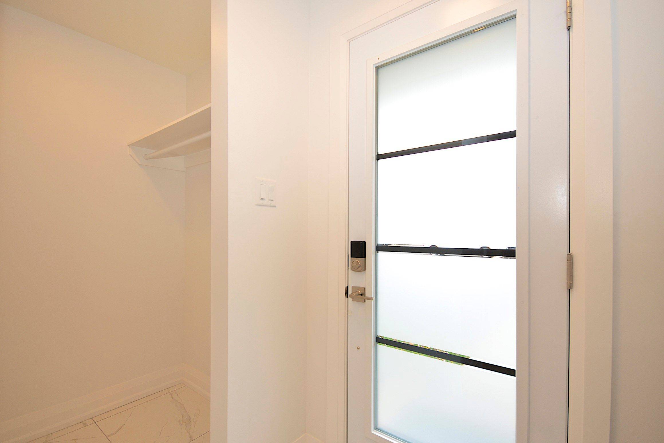 Overbrook - Castleheights And Area, ON K1K 2E9,660 Hochelaga ST #34