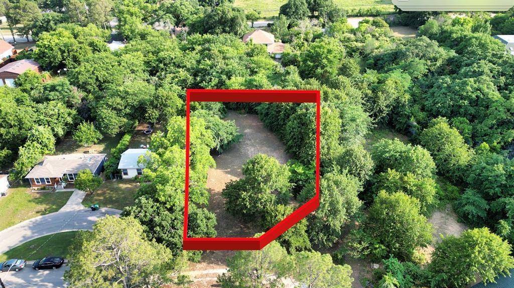 Denton, TX 76205,1523 Oakwood Drive