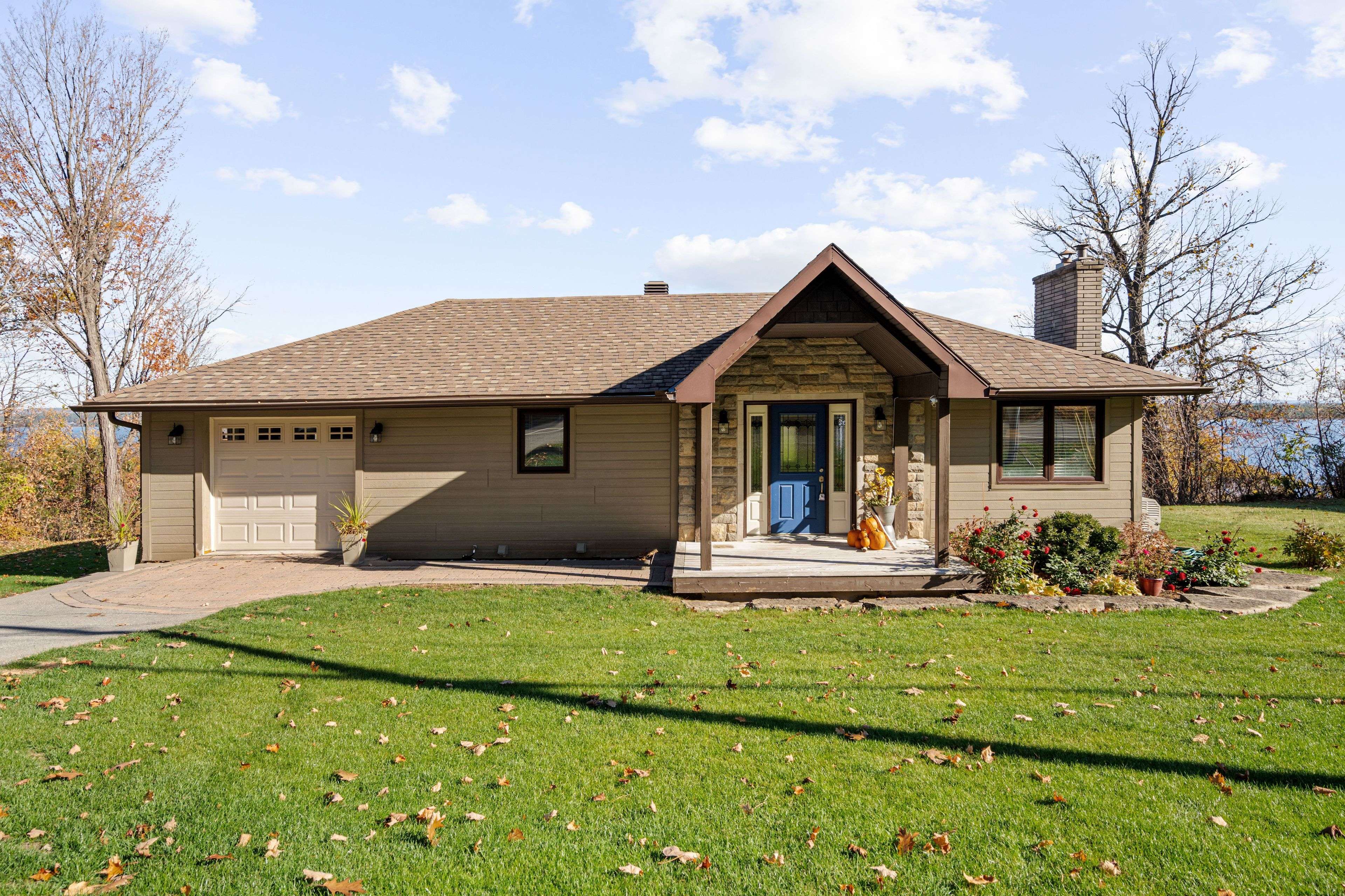 Mcnab/braeside, ON K0A 1G0,1144 River RD