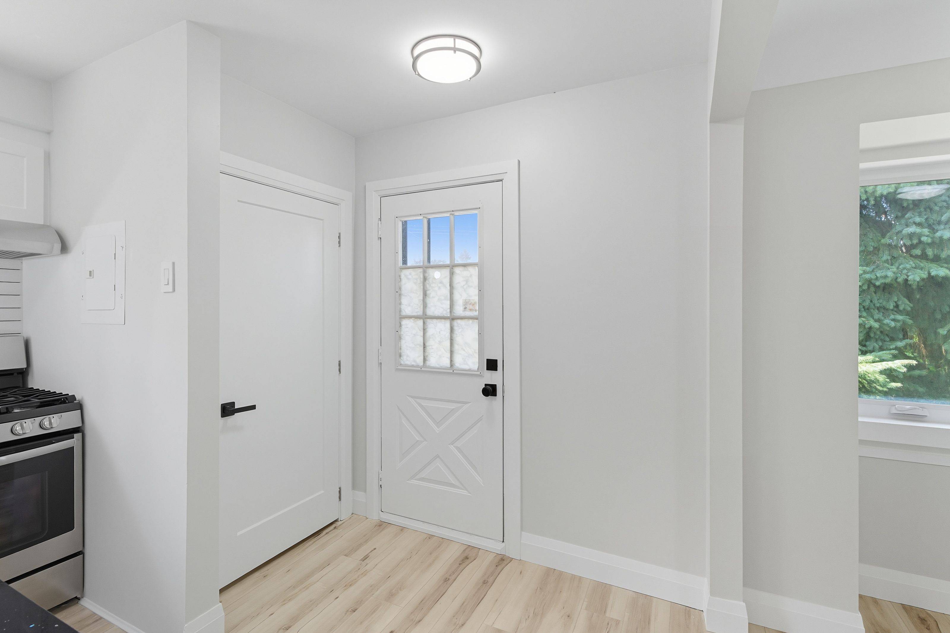 Hamilton, ON L8V 3J9,397 East 28th ST