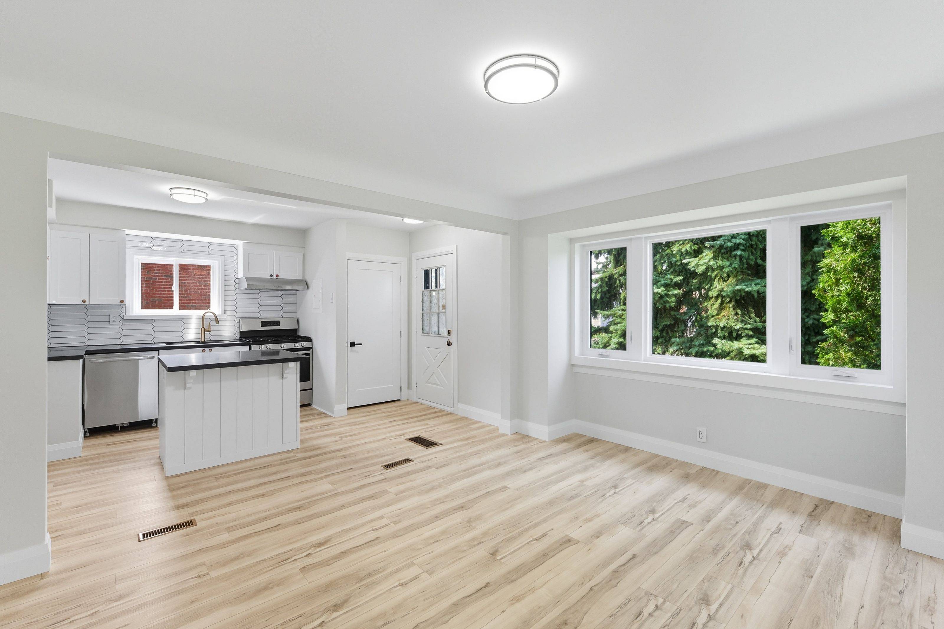 Hamilton, ON L8V 3J9,397 East 28th ST