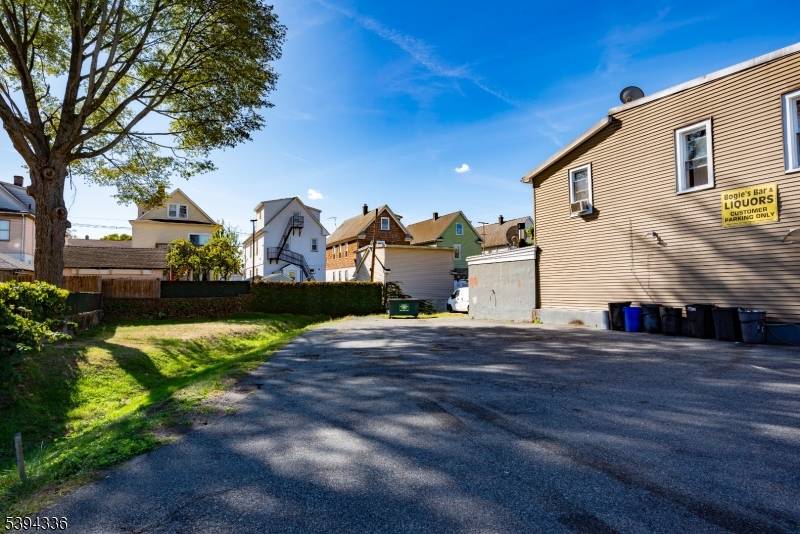 Garfield City, NJ 07026,142-146 Division Ave