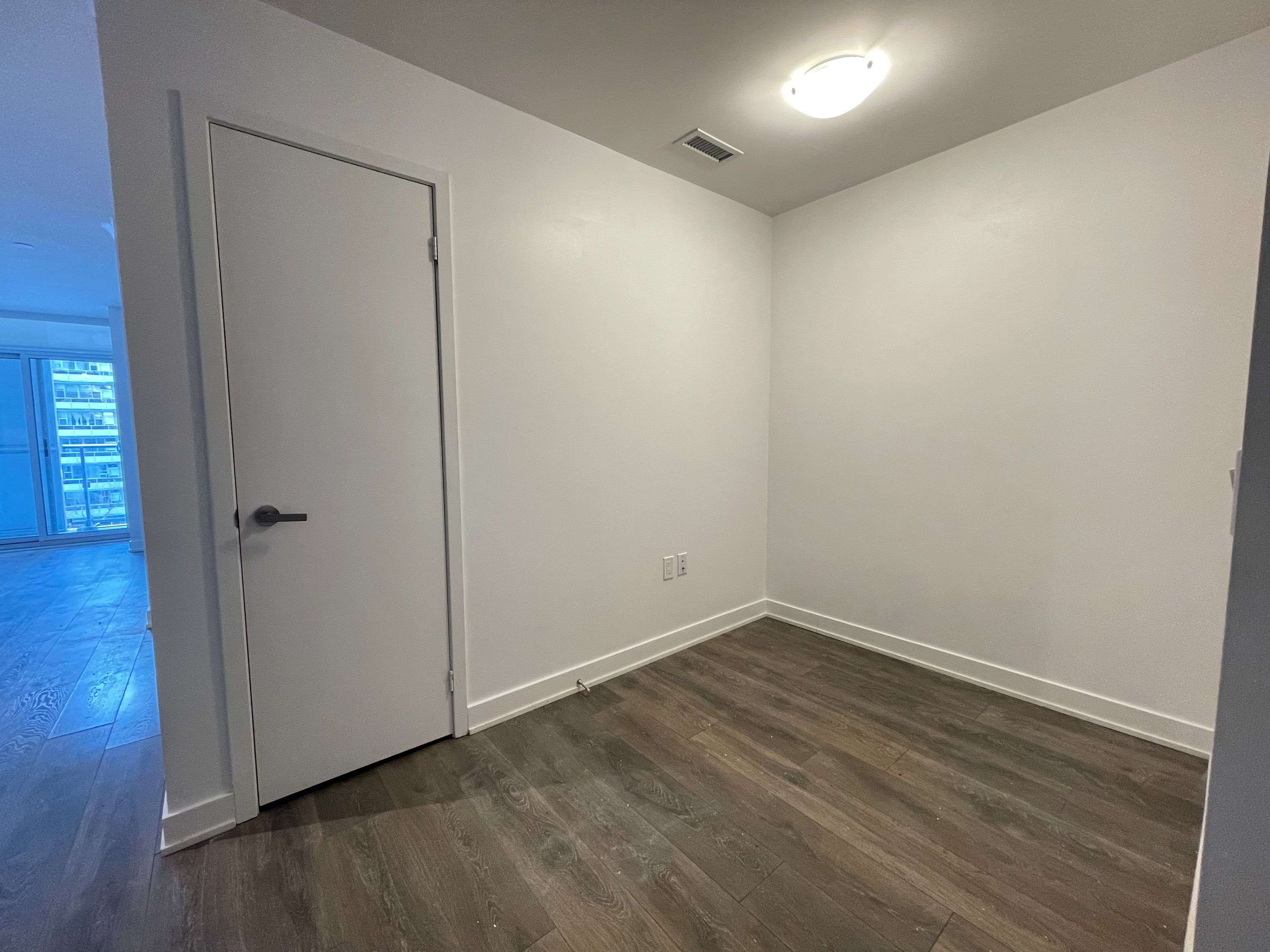 Toronto C10, ON M4P 0E4,195 Redpath AVE #405